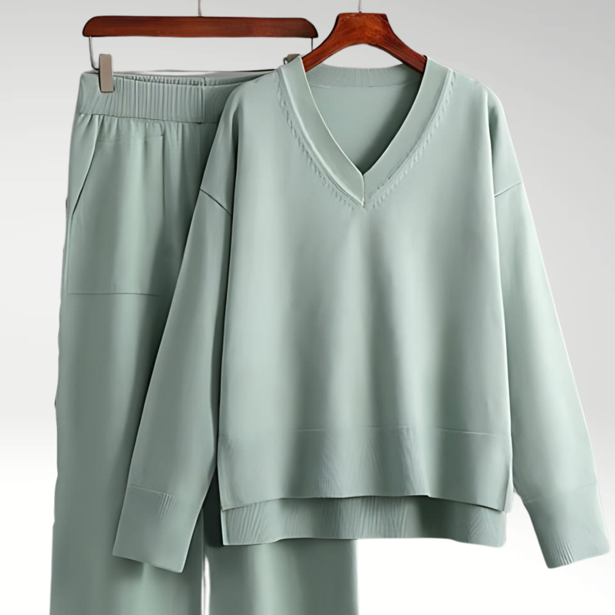 De Paris™ | Luxe V-Neck Two Piece Set