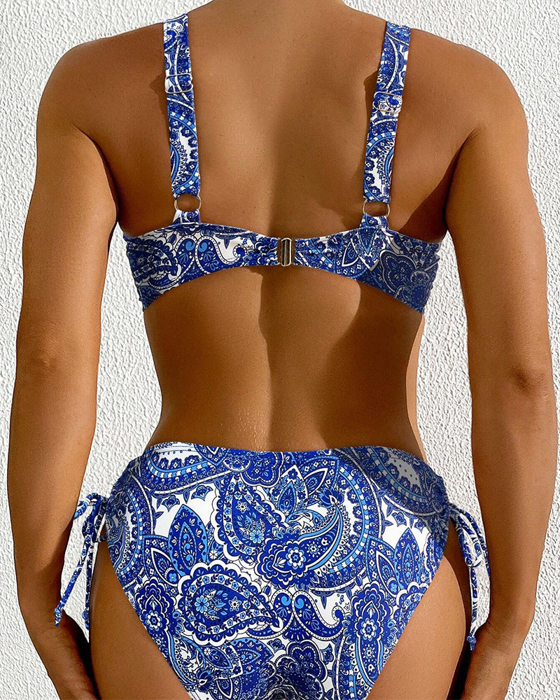 Ensemble Bikini Bleu Et Blanc Porcelaine Sexy