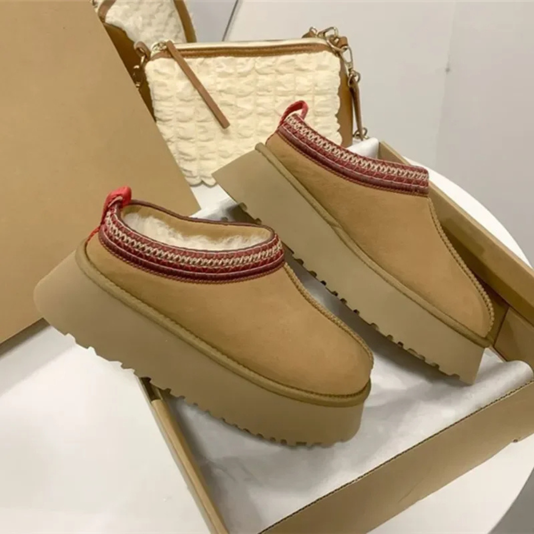 De Paris™ |Femmes en peluche à lacets