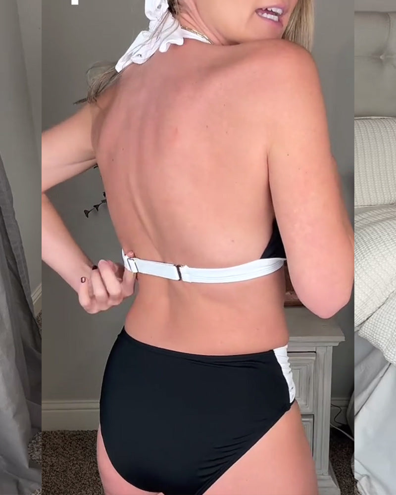 Maillot de bain bikini deux pièces à la mode avec col licou et couleur contrastée