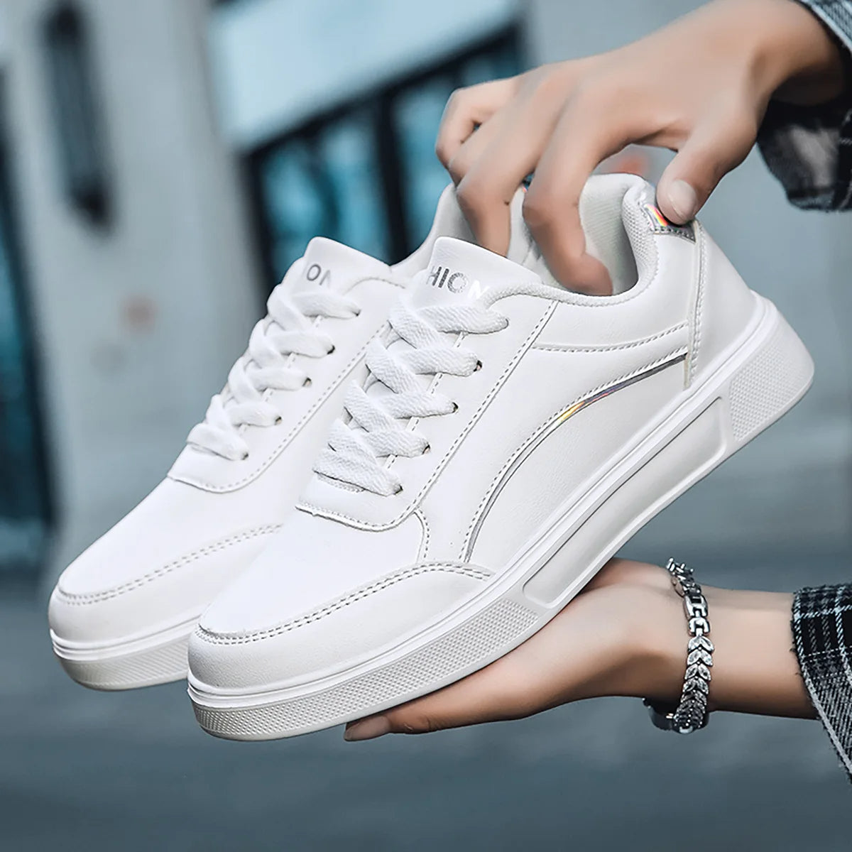 De Paris™ |Bling Move Sneakers