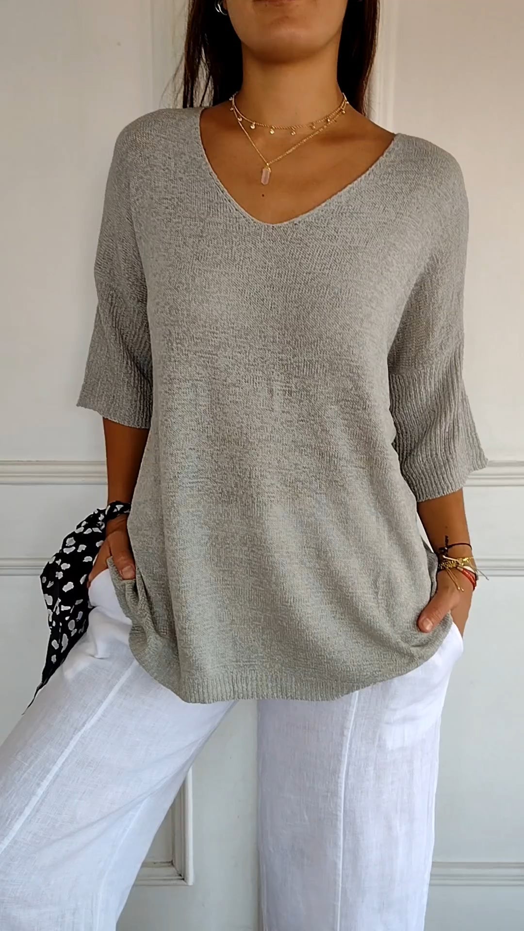 De Paris™  | Top en maille à col en V