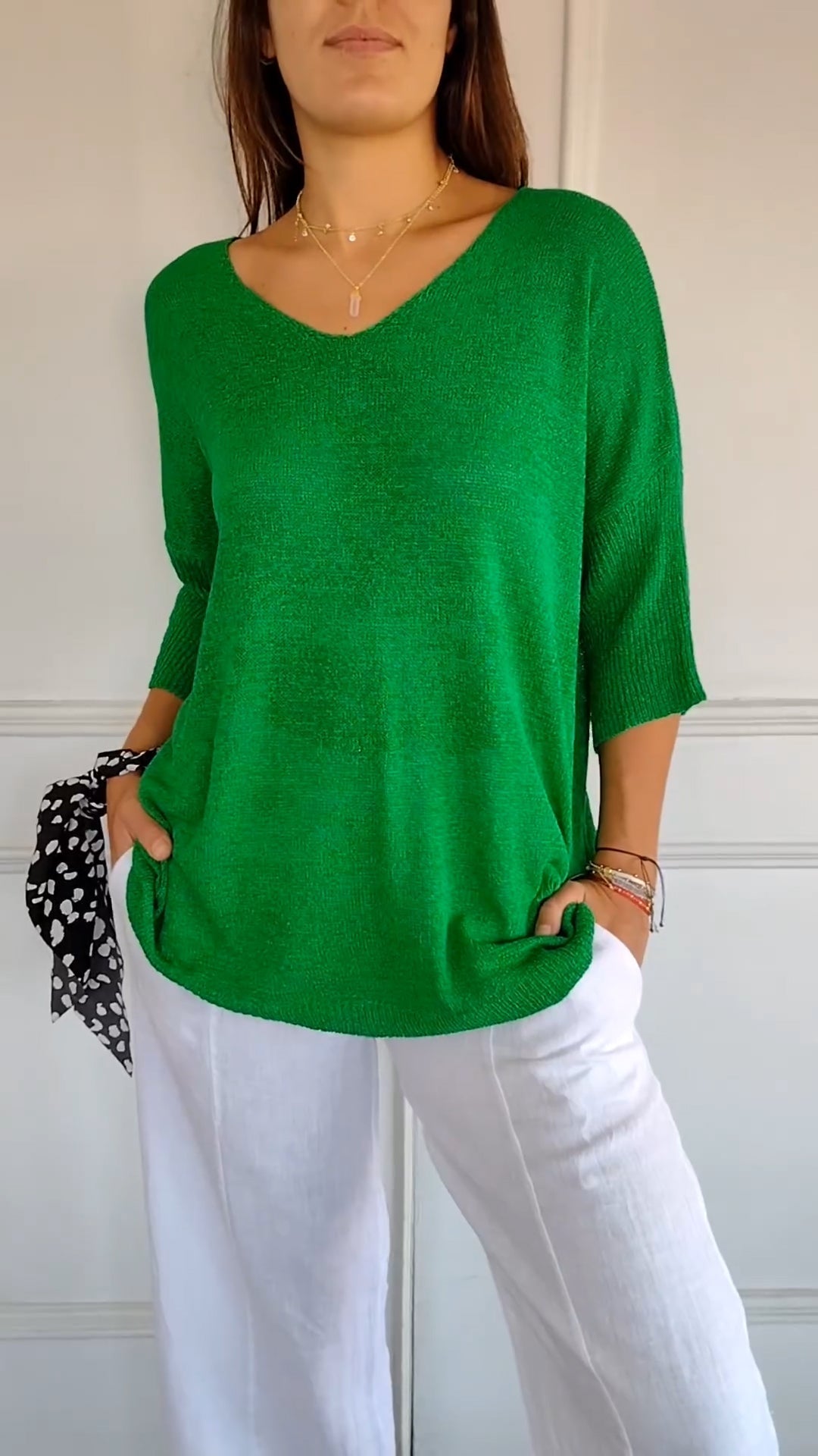 De Paris™  | Top en maille à col en V