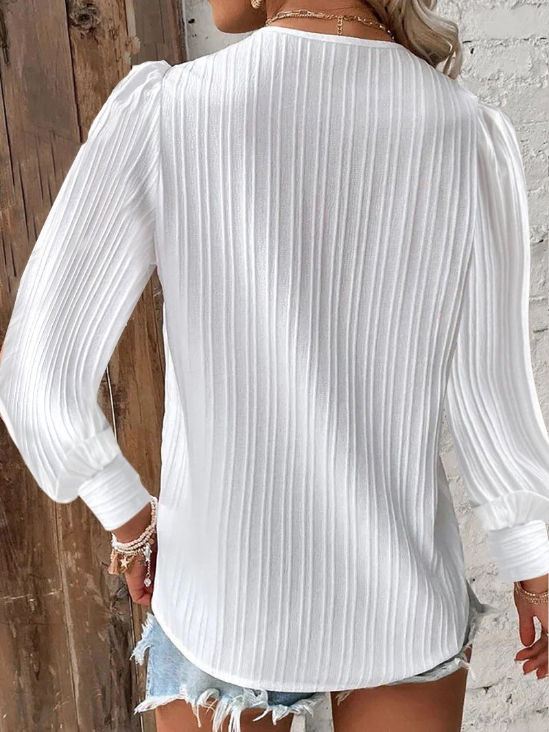 De Paris™ |  Élégant t-shirt printanier à col en V